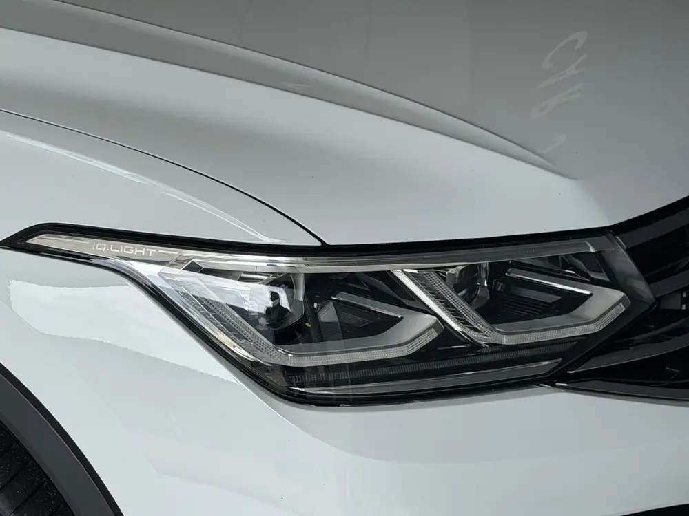 Volkswagen Tiguan 1.5 TSI R-Line Business+ Eerste eigenaar D uit 2021, foto 17