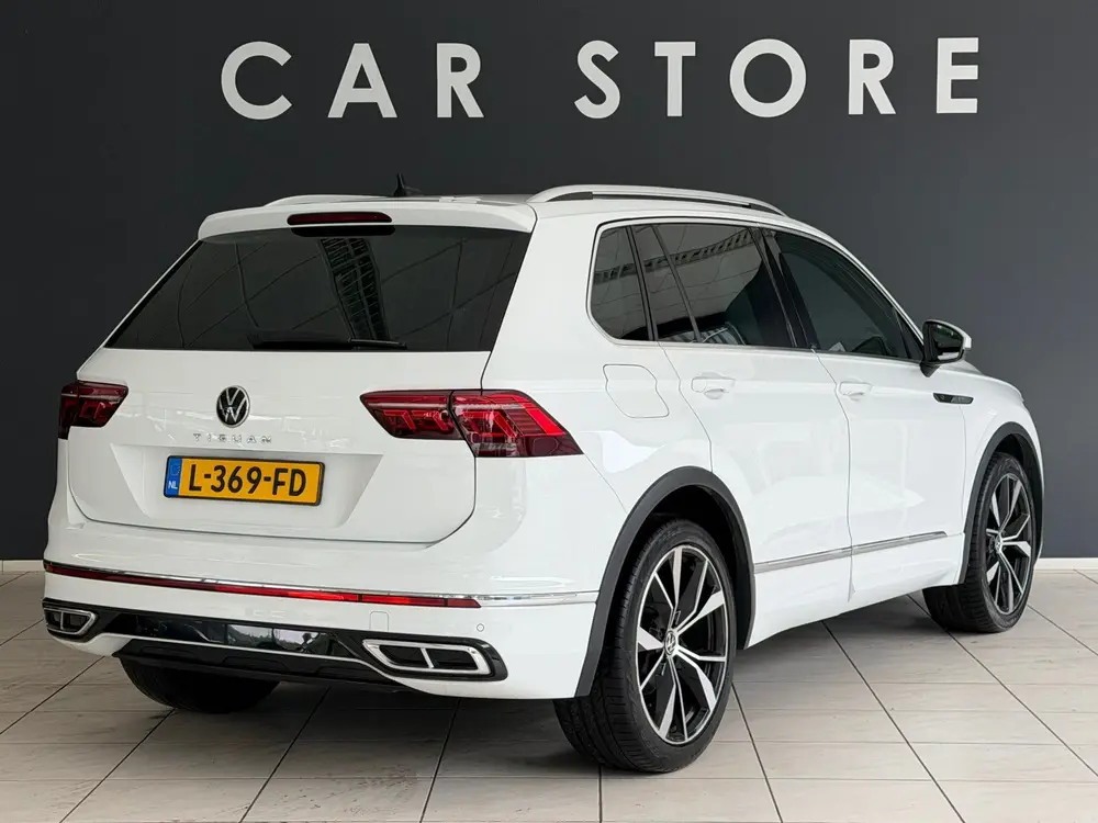 Volkswagen Tiguan 1.5 TSI R-Line Business+ Eerste eigenaar D uit 2021, foto 3