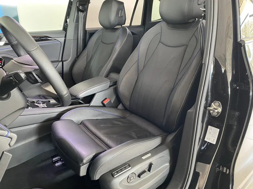 Volkswagen Tiguan 1.5 eHybrid R-Line Edition 272 PK Panorama uit 2024, foto 14