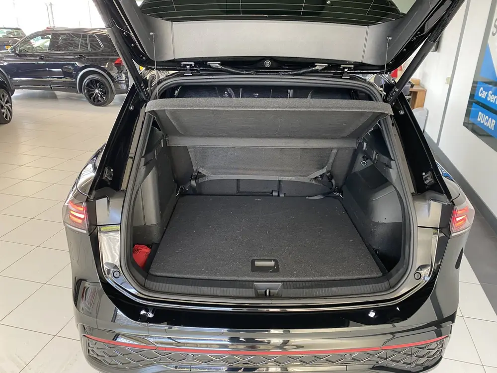 Volkswagen Tiguan 1.5 eHybrid R-Line Edition 272 PK Panorama uit 2024, foto 19