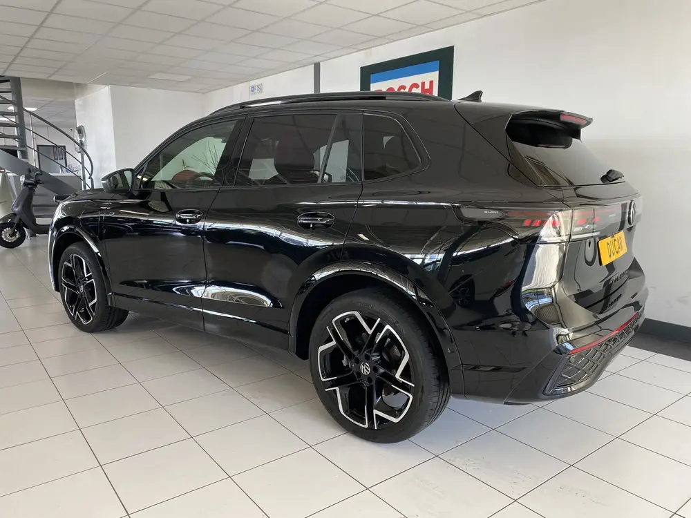 Volkswagen Tiguan 1.5 eHybrid R-Line Edition 272 PK Panorama uit 2024, foto 3