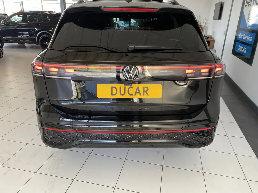 Volkswagen Tiguan 1.5 eHybrid R-Line Edition 272 PK Panorama uit 2024, foto 7