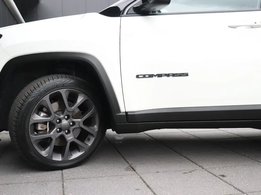 Jeep Compass 4xe 240 Plug-in Hybrid Electric S | LEDER | MEM uit 2021, foto 17