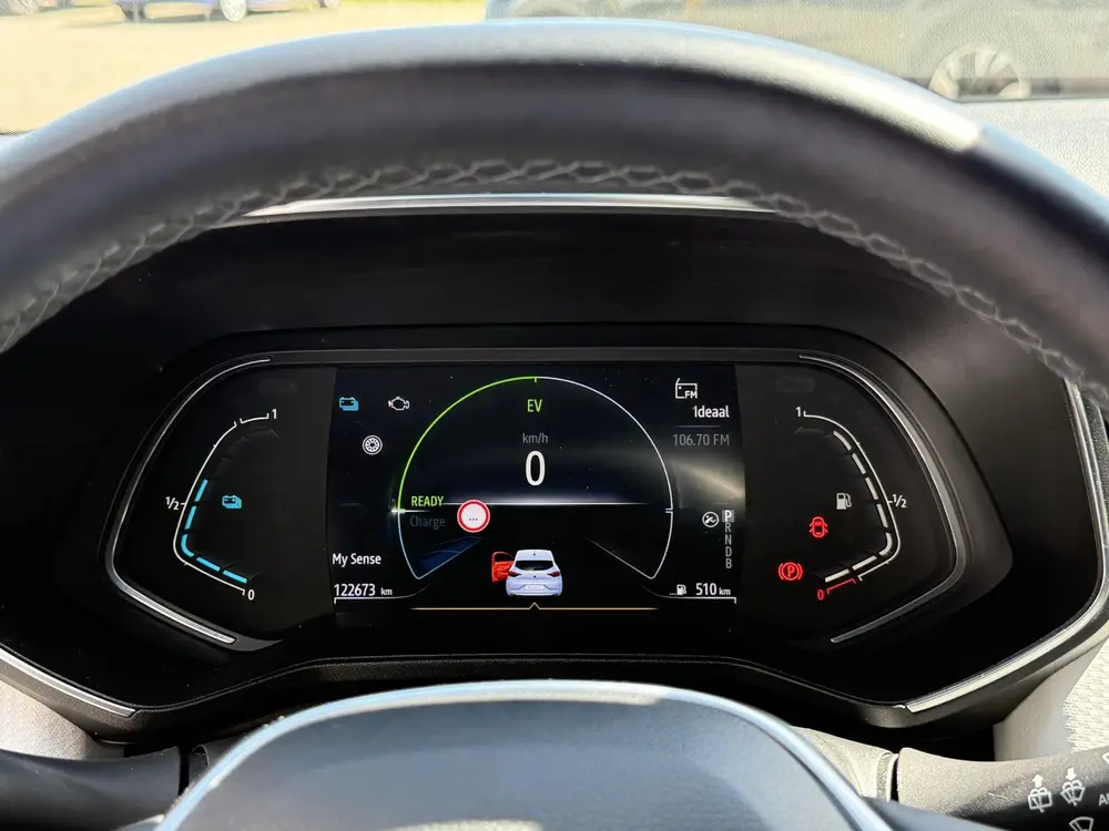Renault Clio 1.6 E-Tech Hybrid 140 Serie Limitee E-TECH uit 2021, foto 4