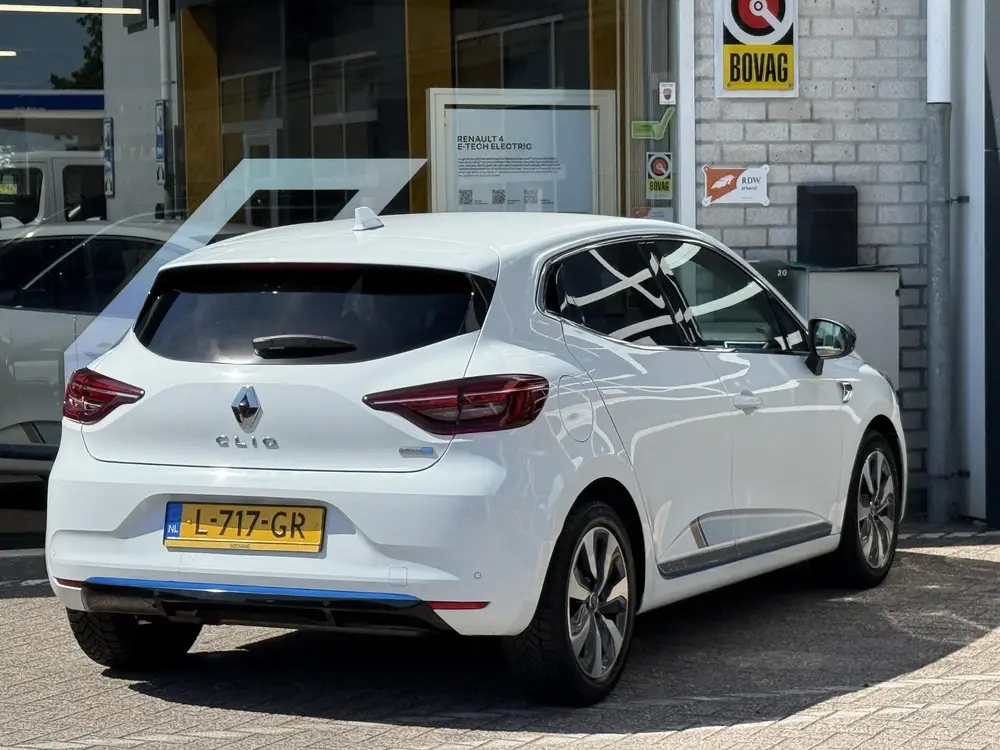Renault Clio 1.6 E-Tech Hybrid 140 Serie Limitee E-TECH uit 2021, foto 6