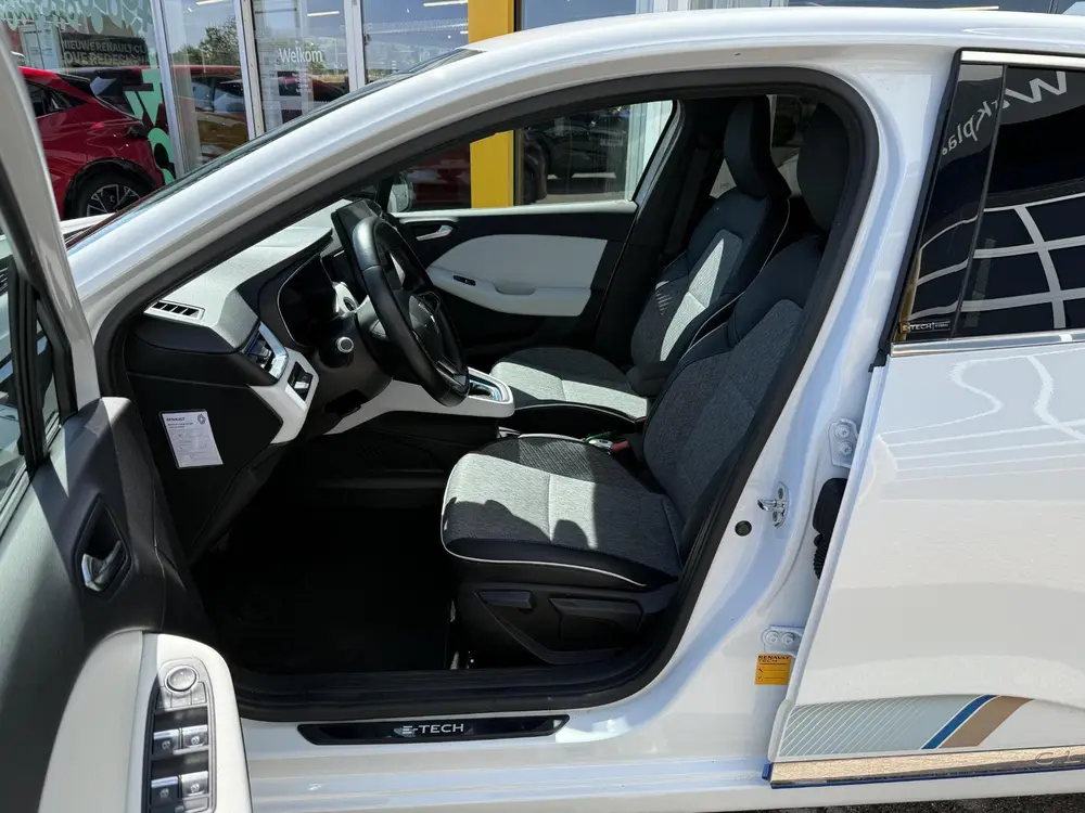 Renault Clio 1.6 E-Tech Hybrid 140 Serie Limitee E-TECH uit 2021, foto 7
