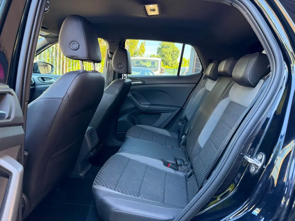 Volkswagen T-Cross 1.0 TSI R-Line|Virtual|Keyless|Stoelverwa uit 2019, foto 13