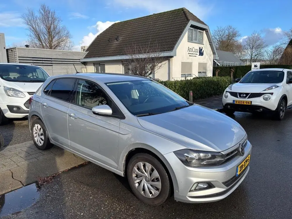 Volkswagen Polo 1.0 MPI Comfortline Navi uit 2019, foto 3