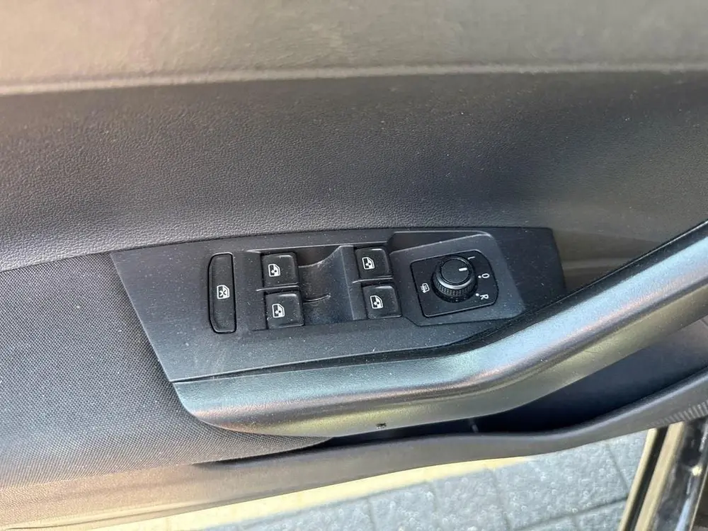 Volkswagen Polo 1.0 TSI Highline , Airco , PDC , Navi uit 2019, foto 16