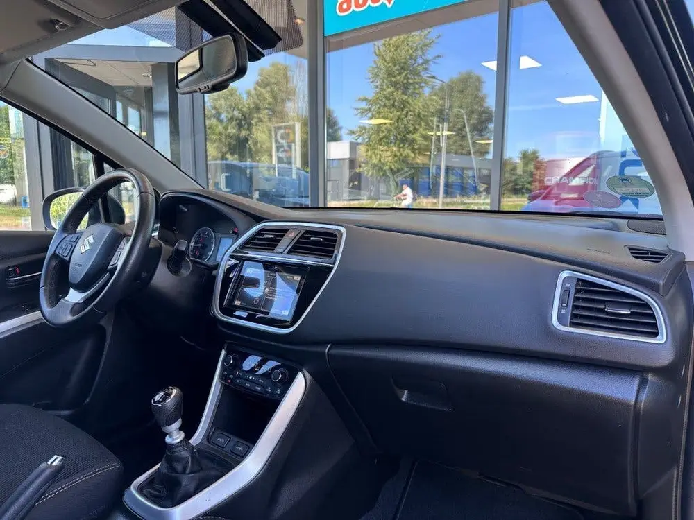 Suzuki S-Cross 1.4 Boosterjet Select '' Camera - Infotaiment uit 2019, foto 14