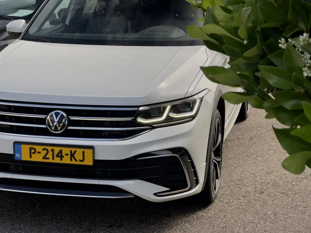 Volkswagen Tiguan Allspace 1.5 TSI AUT7 3X R-LINE 7PERS PANO uit 2022, foto 17