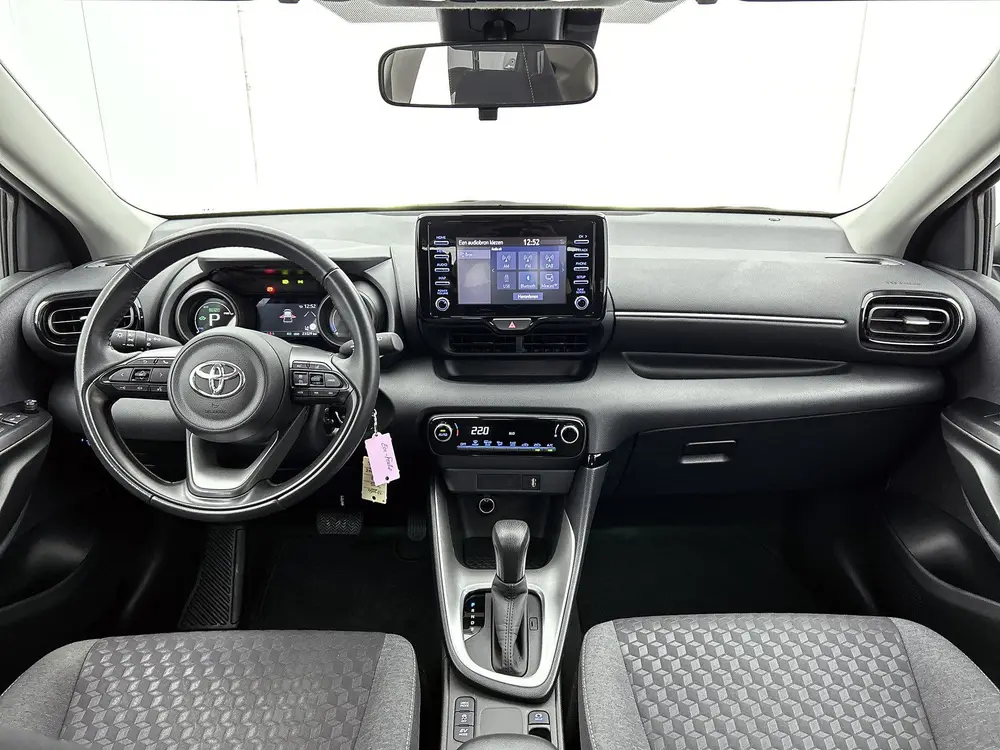 Toyota Yaris 1.5 Hybrid Dynamic uit 2022, foto 4