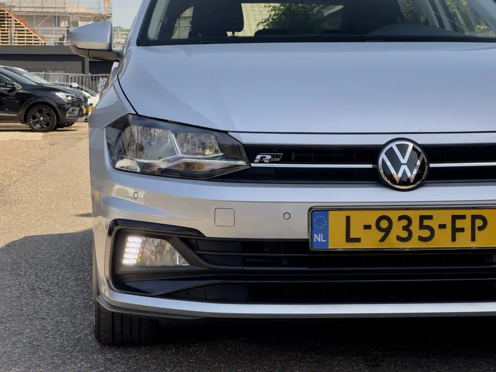 Volkswagen Polo 1.0 TSI AUT7 R-LINE HIGHLINE NAVI DIGI-DASH uit 2021, foto 12