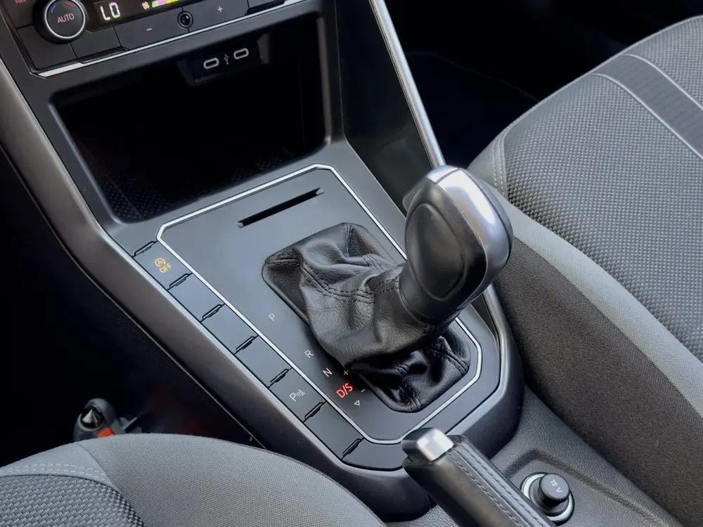 Volkswagen Polo 1.0 TSI AUT7 R-LINE HIGHLINE NAVI DIGI-DASH uit 2021, foto 4