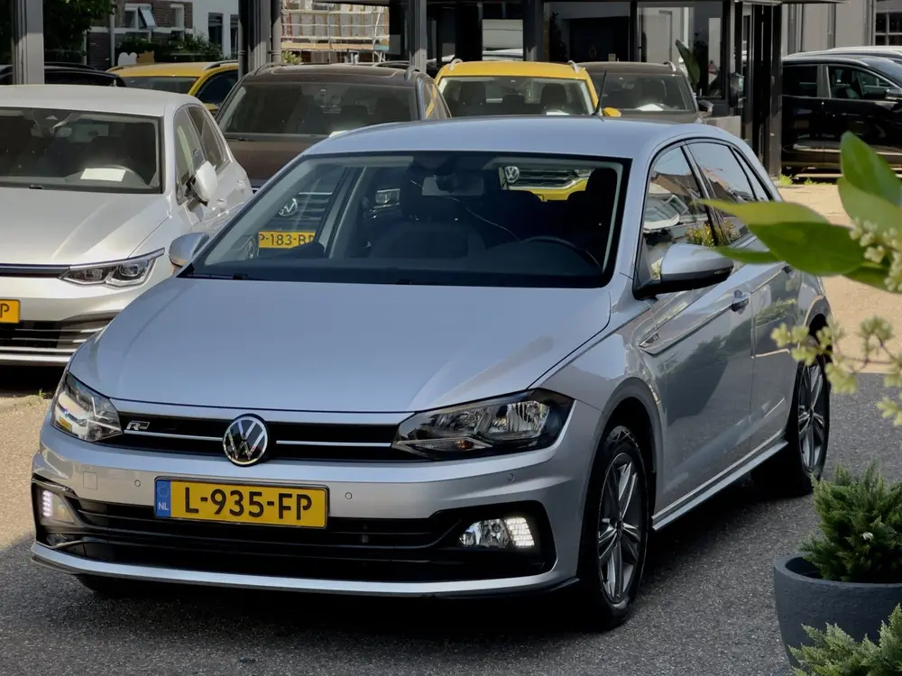 Volkswagen Polo 1.0 TSI AUT7 R-LINE HIGHLINE NAVI DIGI-DASH uit 2021, foto 9