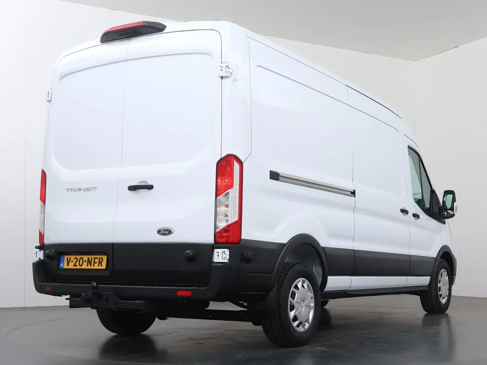 Ford Transit 350 uit 2024, foto 2