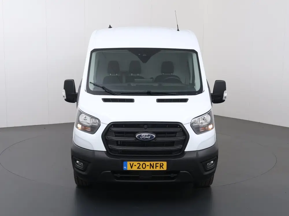 Ford Transit 350 uit 2024, foto 3