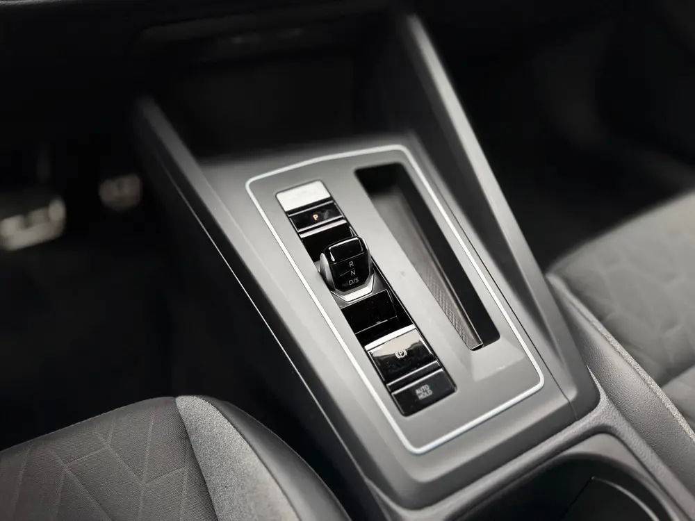 Volkswagen Golf 1.5 eHybrid GOAL,EditionAutomaat,Carplay,Cru uit 2025, foto 9