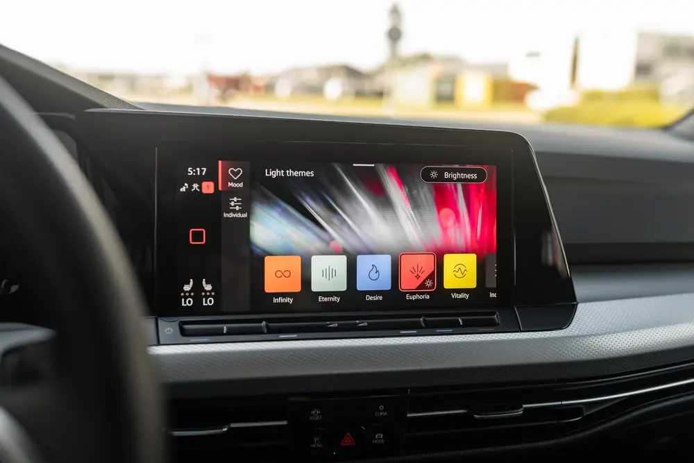 Volkswagen Golf 1.5 eTSI uit 2023, foto 14