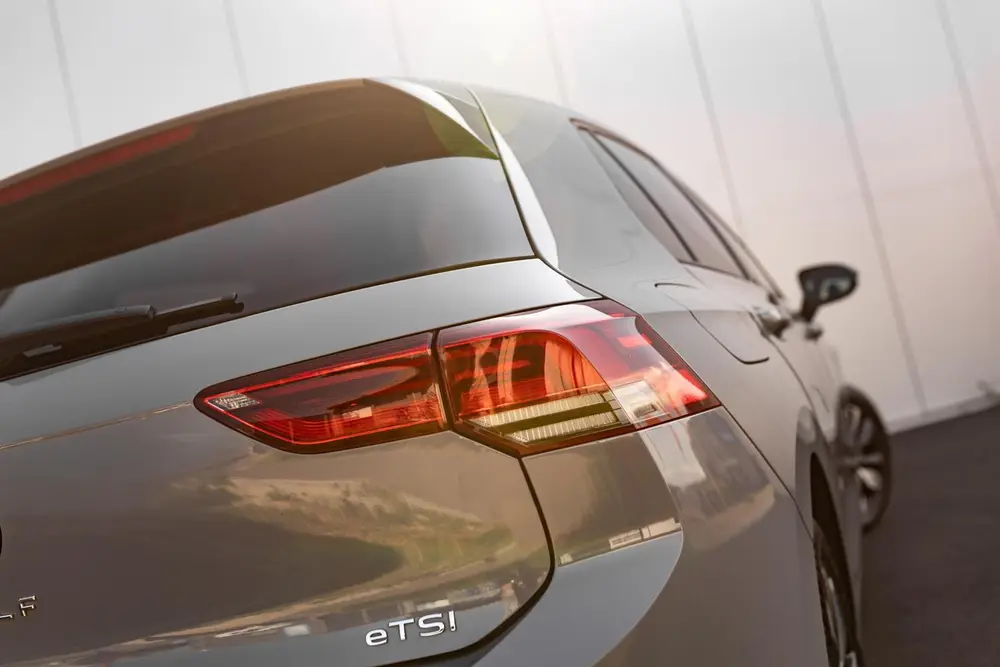 Volkswagen Golf 1.5 eTSI uit 2023, foto 6