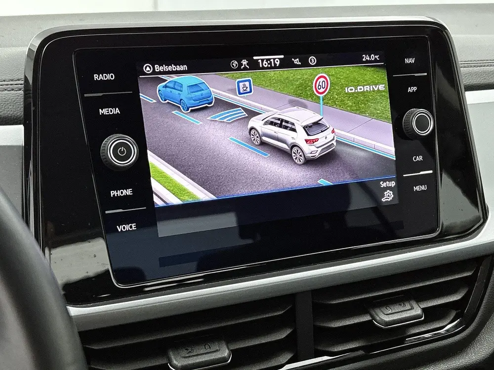 Volkswagen T-Roc 1.0 TSI Life | 110 PK | | Airco | Adaptive uit 2023, foto 9