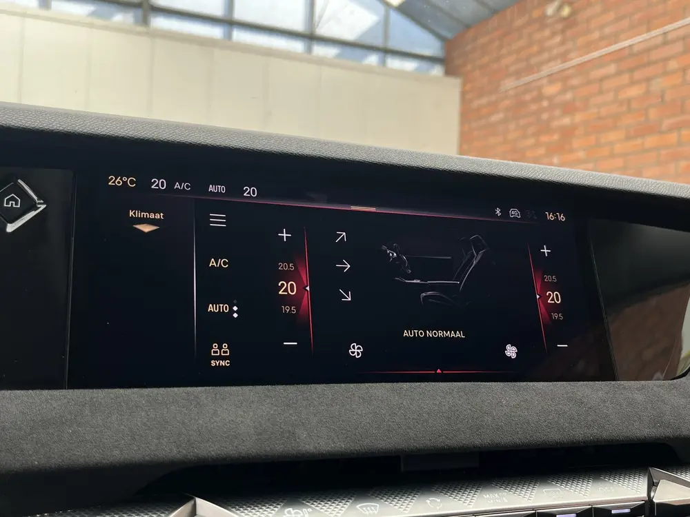 DS Automobiles DS 4 DS DS 4 PureTech 130 Performance Line+ uit 2023, foto 14