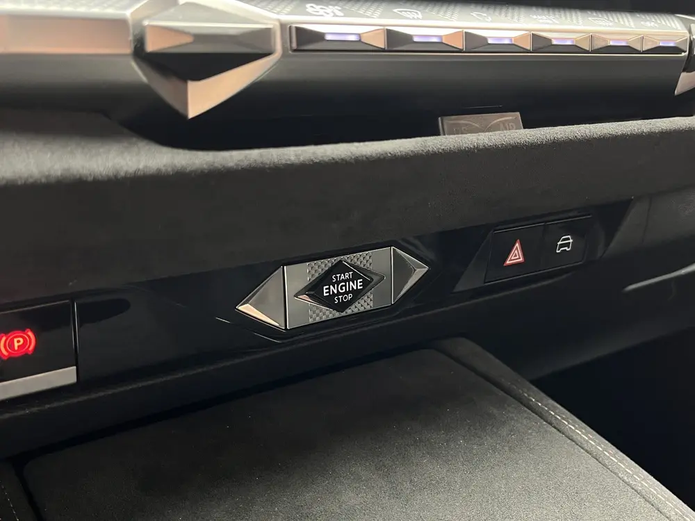 DS Automobiles DS 4 DS DS 4 PureTech 130 Performance Line+ uit 2023, foto 17