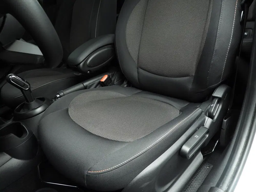 Mini Cooper Cooper uit 2023, foto 17