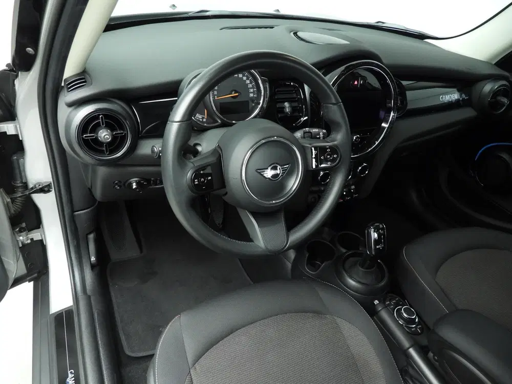 Mini Cooper Cooper uit 2023, foto 6