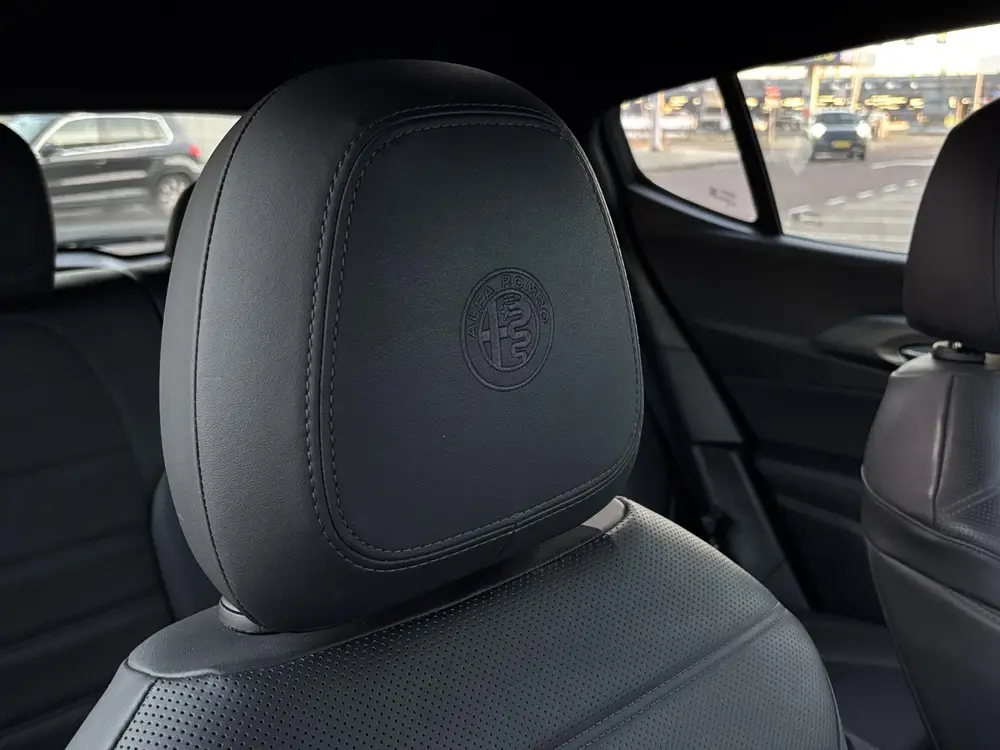 Alfa Romeo Tonale 1.5T Hybrid Edizione Speciale | Apple-Andr uit 2022, foto 8