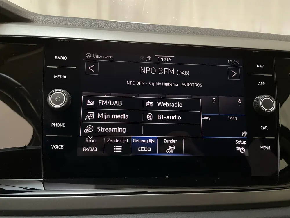 Volkswagen Polo 1.0 TSI Comfortline Parkeersensoren Navigati uit 2021, foto 13
