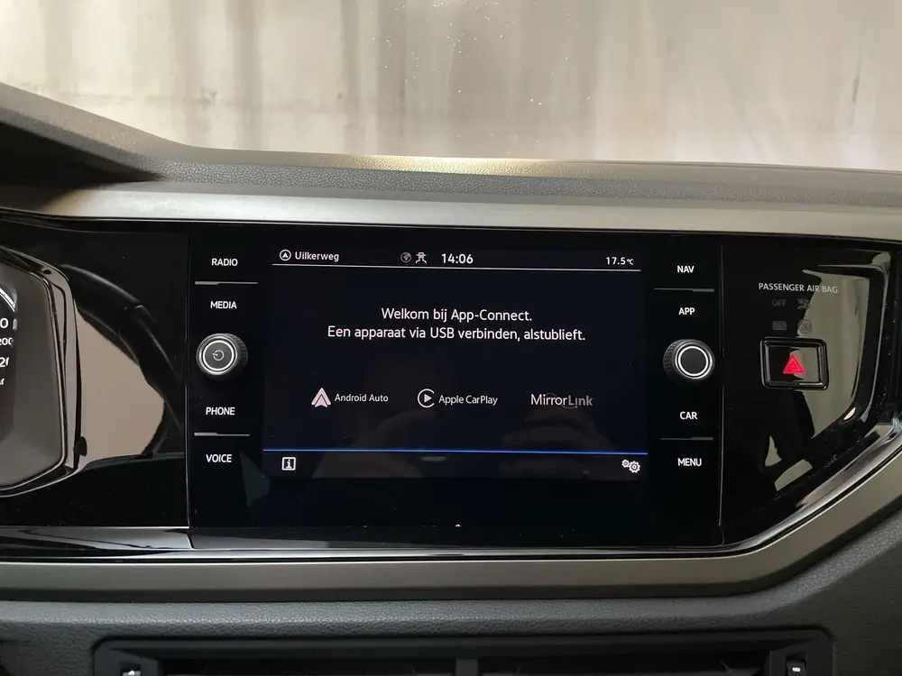 Volkswagen Polo 1.0 TSI Comfortline Parkeersensoren Navigati uit 2021, foto 15