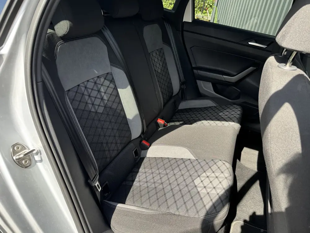 Volkswagen Taigo 1.5 TSI R-Line 150 pk Panoramadak, IQ Light uit 2023, foto 5