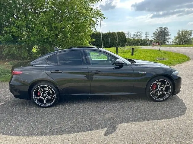 Alfa Romeo Giulia 2.0 T Veloce AWD 280 PK Panoramadak Full O uit 2022, foto 14