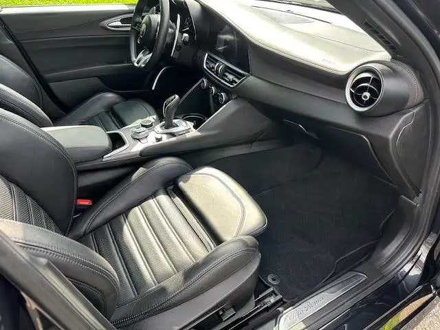 Alfa Romeo Giulia 2.0 T Veloce AWD 280 PK Panoramadak Full O uit 2022, foto 15