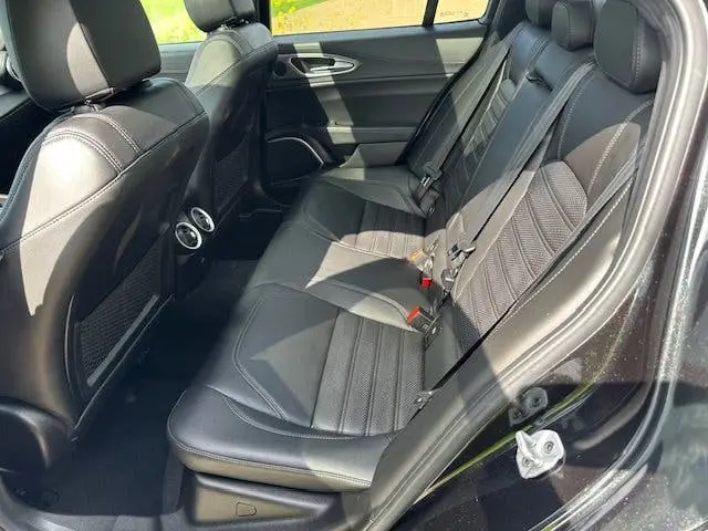 Alfa Romeo Giulia 2.0 T Veloce AWD 280 PK Panoramadak Full O uit 2022, foto 20