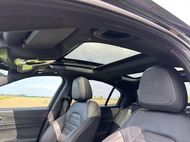 Alfa Romeo Giulia 2.0 T Veloce AWD 280 PK Panoramadak Full O uit 2022, foto 5