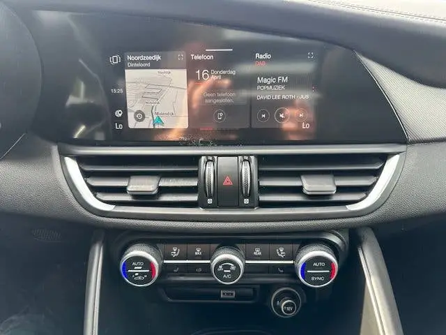 Alfa Romeo Giulia 2.0 T Veloce AWD 280 PK Panoramadak Full O uit 2022, foto 7