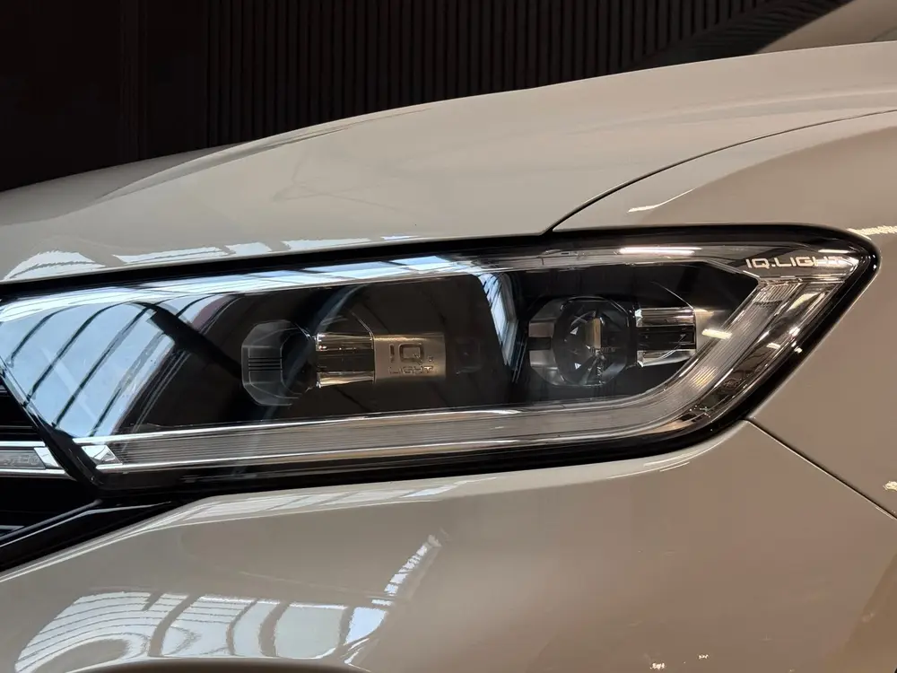 Volkswagen T-Roc 2.0 TSI 4Motion 3X R-LINE | PANO | IQ LIGHT uit 2022, foto 13