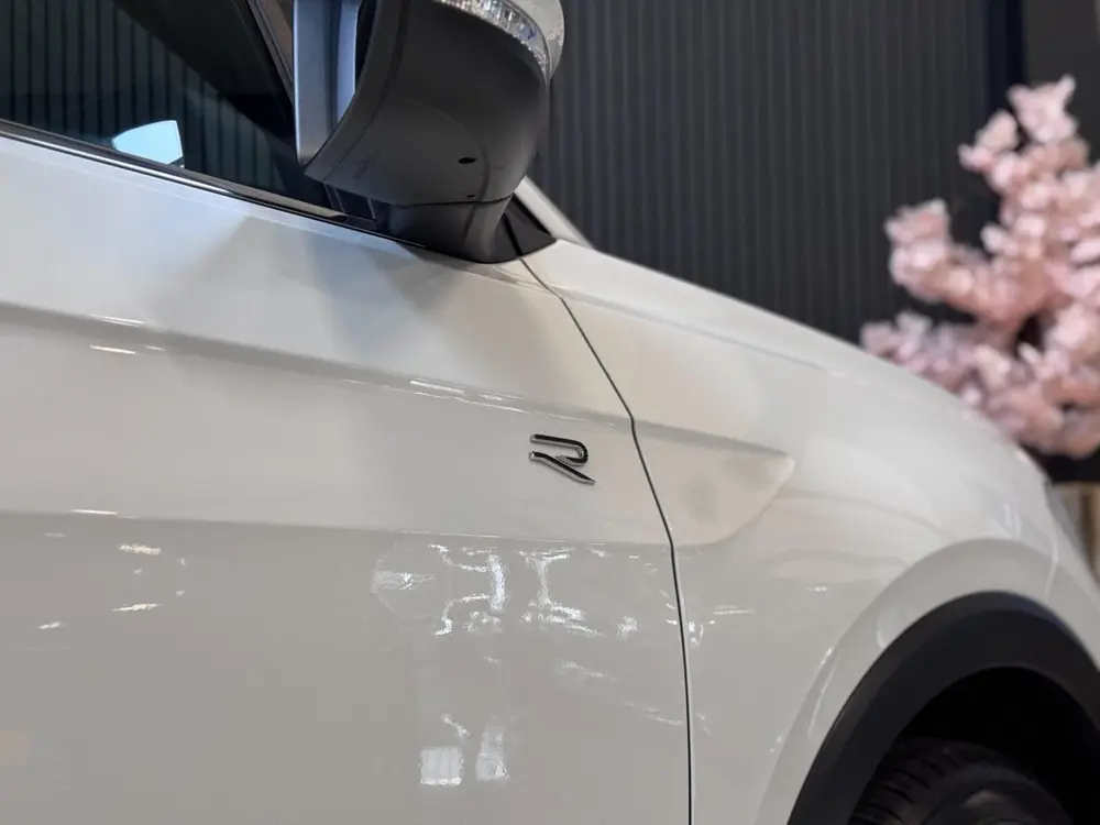Volkswagen T-Cross 1.5 TSI R-Line DSG | IQ LED | CAMERA | TR uit 2025, foto 18