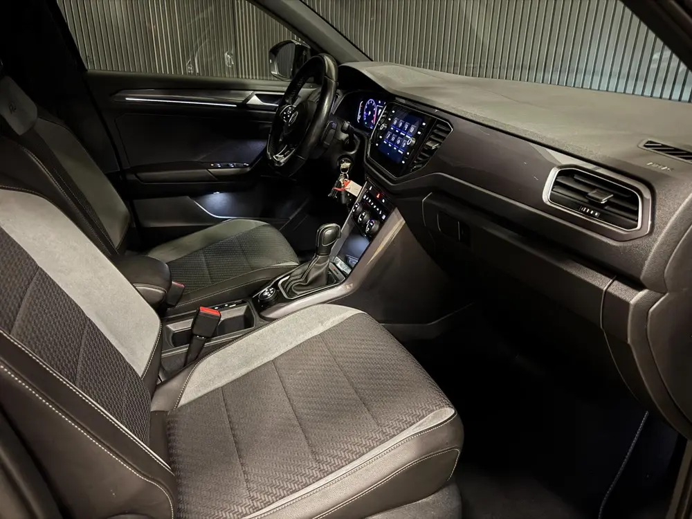 Volkswagen T-Roc 2.0 TSI 4Motion 3X R-LINE | PANO | VIRTUAL uit 2020, foto 19