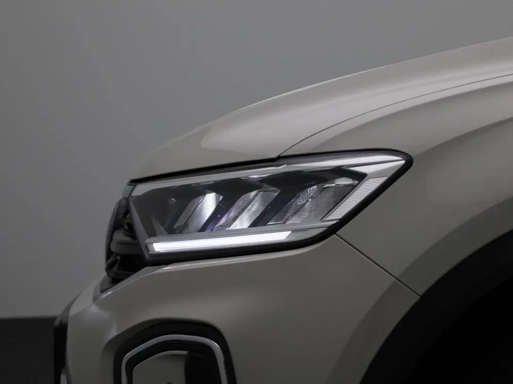 Volkswagen T-Roc 1.0 TSI Life | Navigatie | Draadloze Apple uit 2024, foto 15