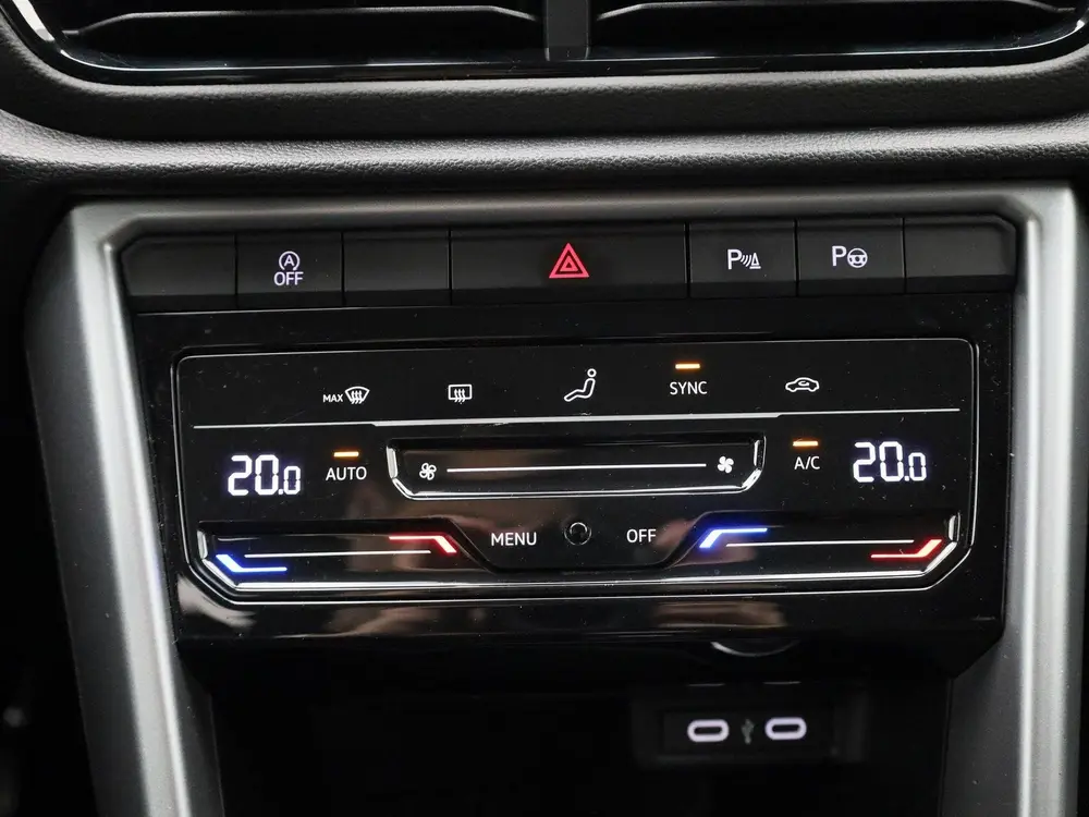 Volkswagen T-Roc 1.0 TSI Life | Navigatie | Draadloze Apple uit 2024, foto 17