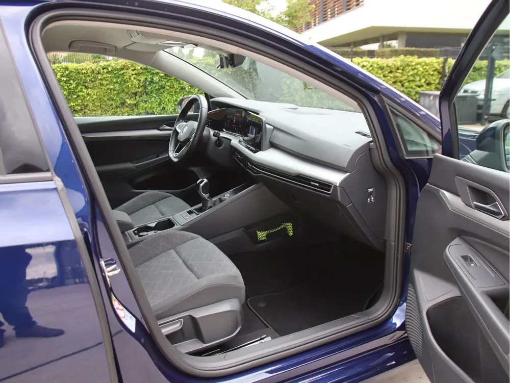 Volkswagen Golf 1.0 TSI Life Digital Cockpit, FULL LED, ACC uit 2020, foto 10