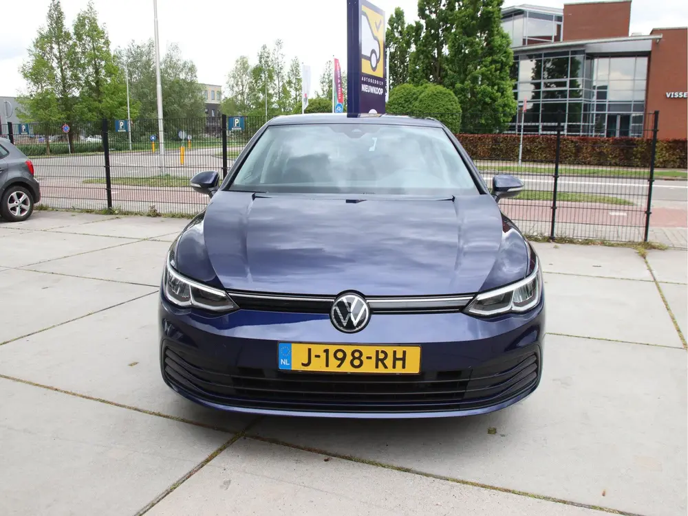 Volkswagen Golf 1.0 TSI Life Digital Cockpit, FULL LED, ACC uit 2020, foto 2