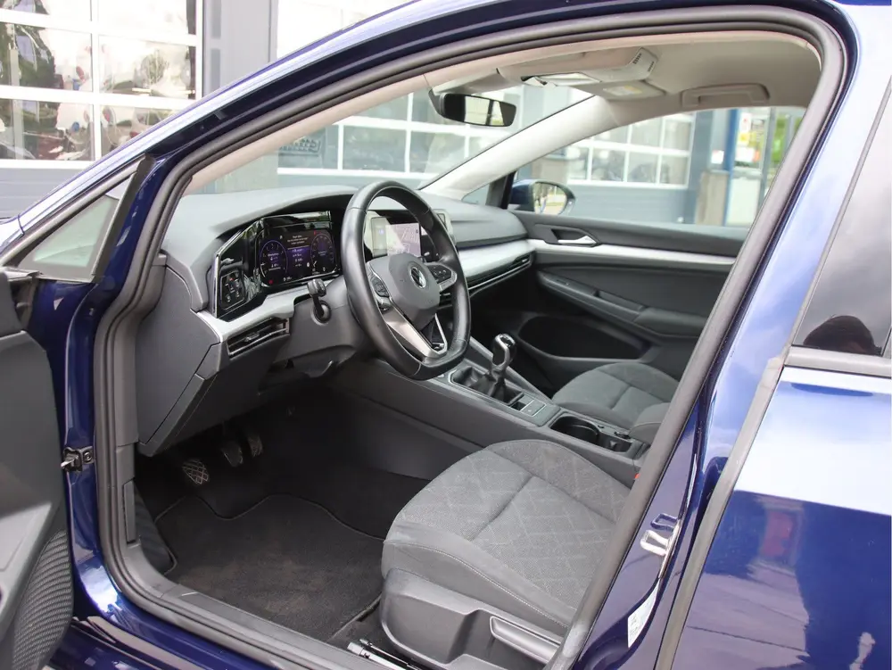 Volkswagen Golf 1.0 TSI Life Digital Cockpit, FULL LED, ACC uit 2020, foto 9