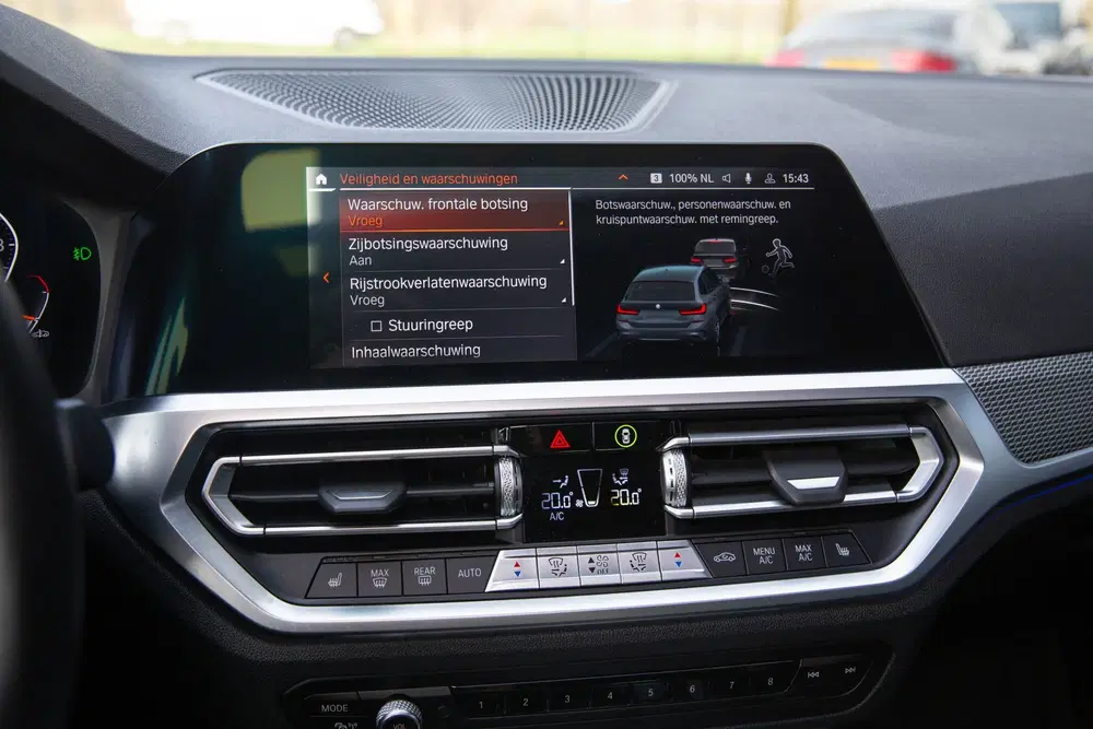 BMW 3-serie 3 Serie Touring 330i High Executive M-Spor uit 2021, foto 16