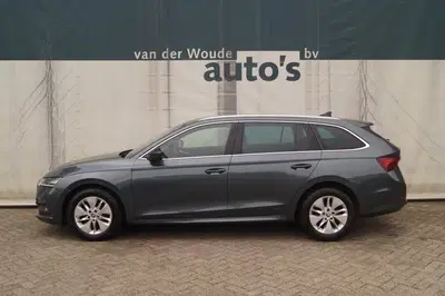 Skoda Octavia Combi 2.0 TDI 115pk Ambition -NAVI-ECC-PDC uit 2020