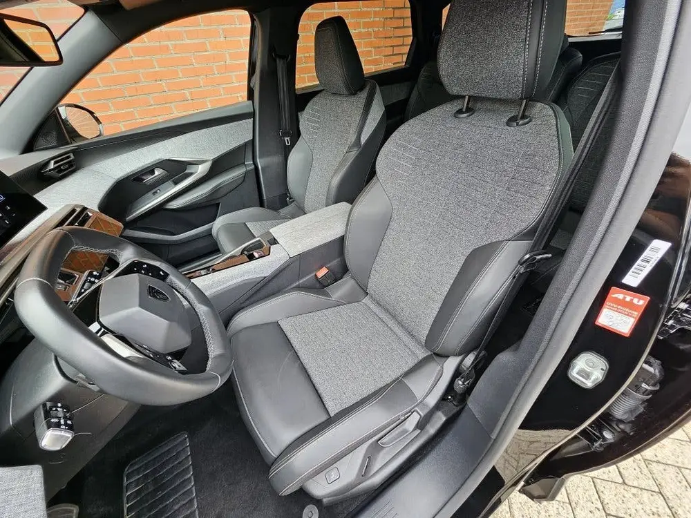 Peugeot 5008 1.2 Hybride 145PK Allure 7 Persoons Naviga uit 2025, foto 4
