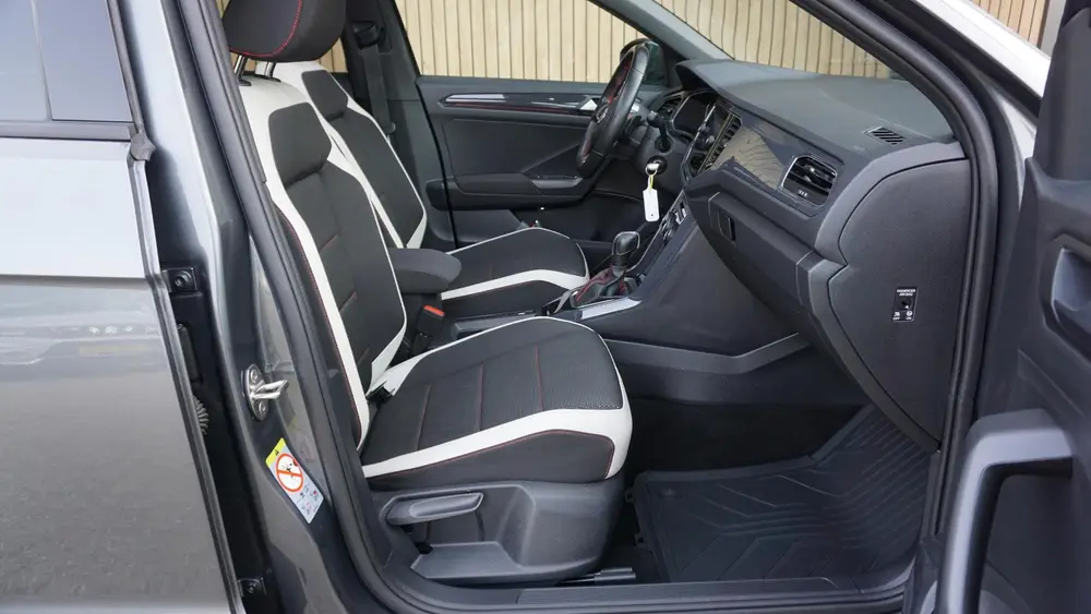 Volkswagen T-Roc 1.5 TSI 150pk R-Line & Sport Pano.dak Virtu uit 2019, foto 10
